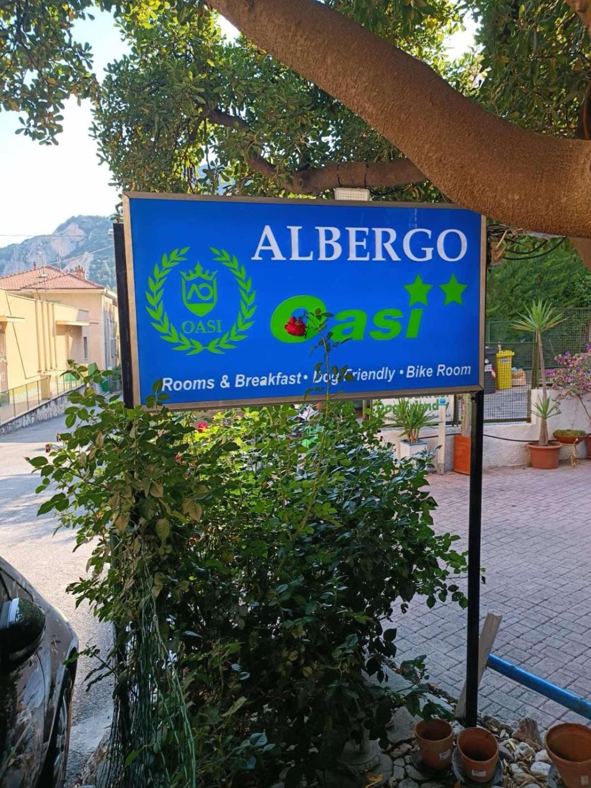 Bike Hotel Oasi Finale Ligure Exterior photo