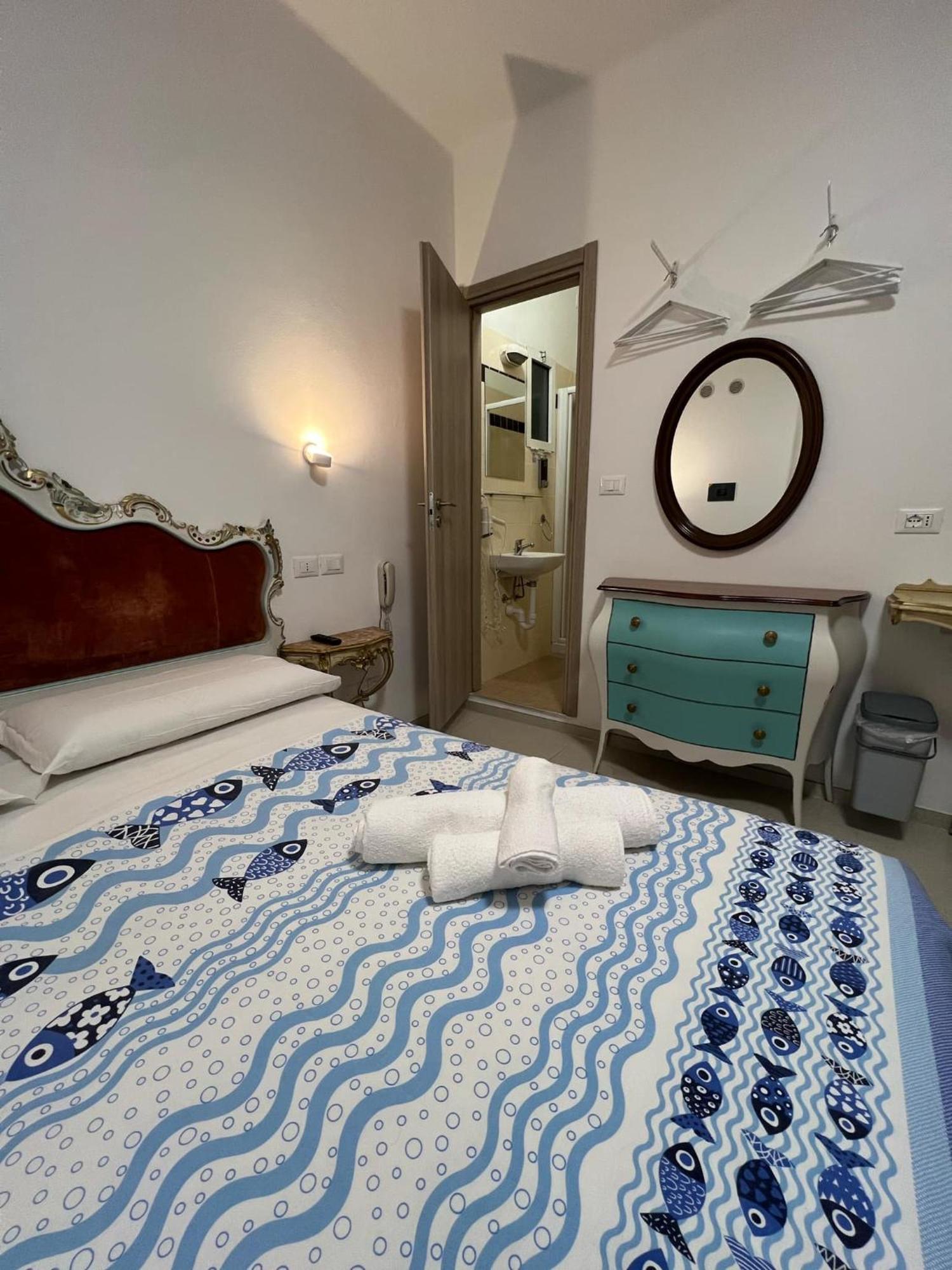 Bike Hotel Oasi Finale Ligure Exterior photo