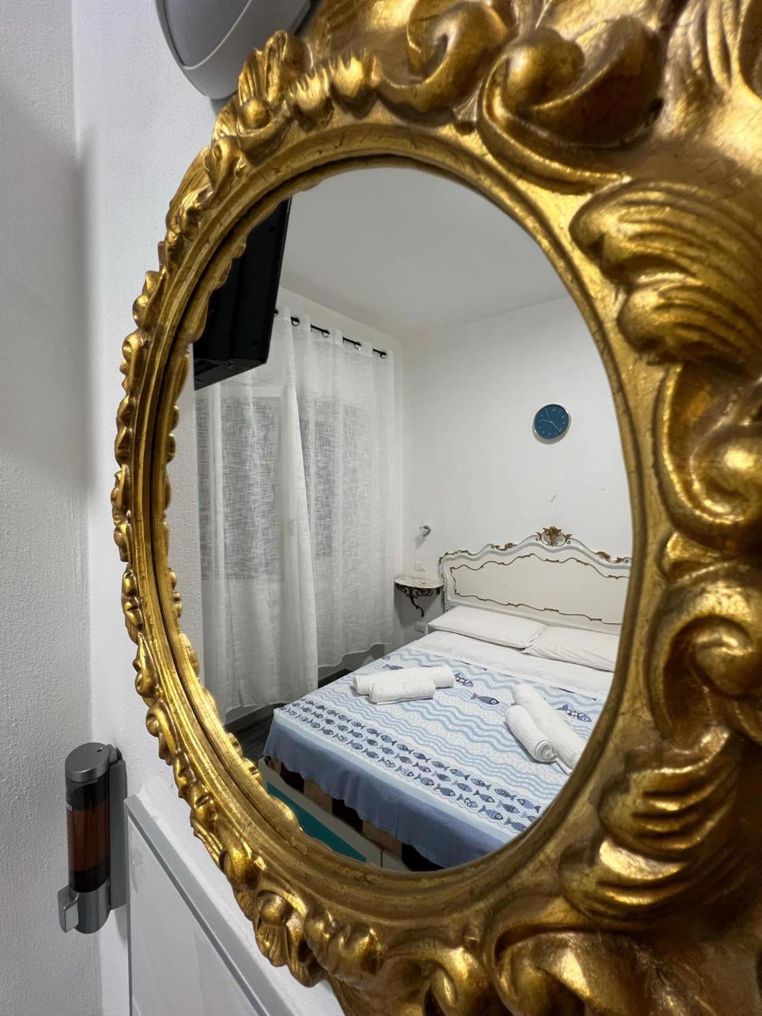 Bike Hotel Oasi Finale Ligure Exterior photo