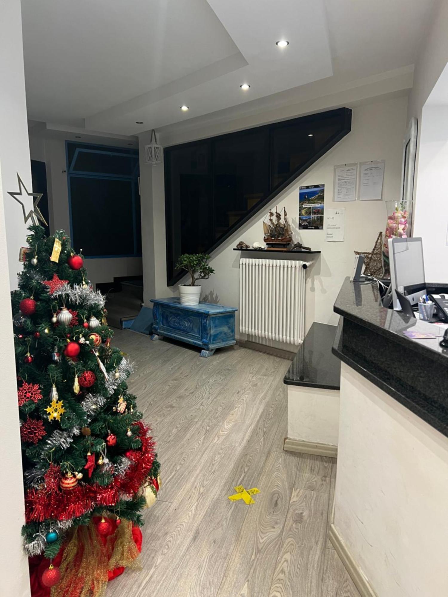 Bike Hotel Oasi Finale Ligure Exterior photo